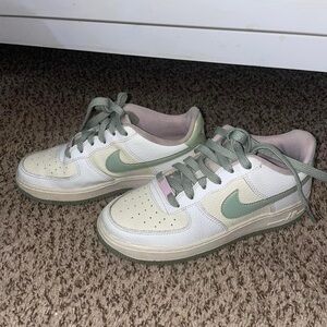 Youth Nike Air Force 1